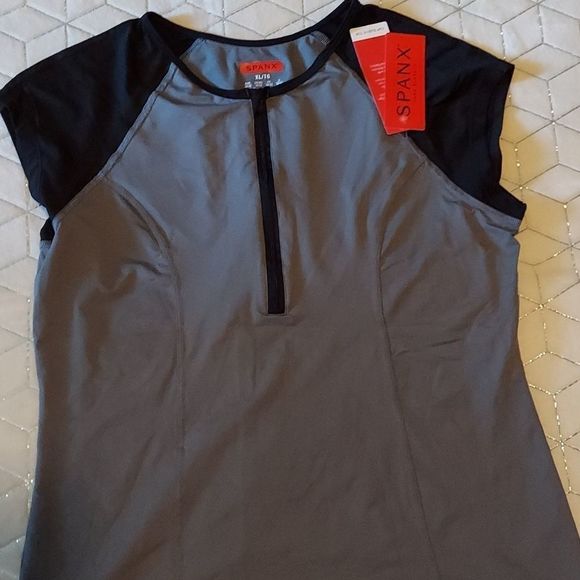 Spanx Active Top - Picture 4 of 6